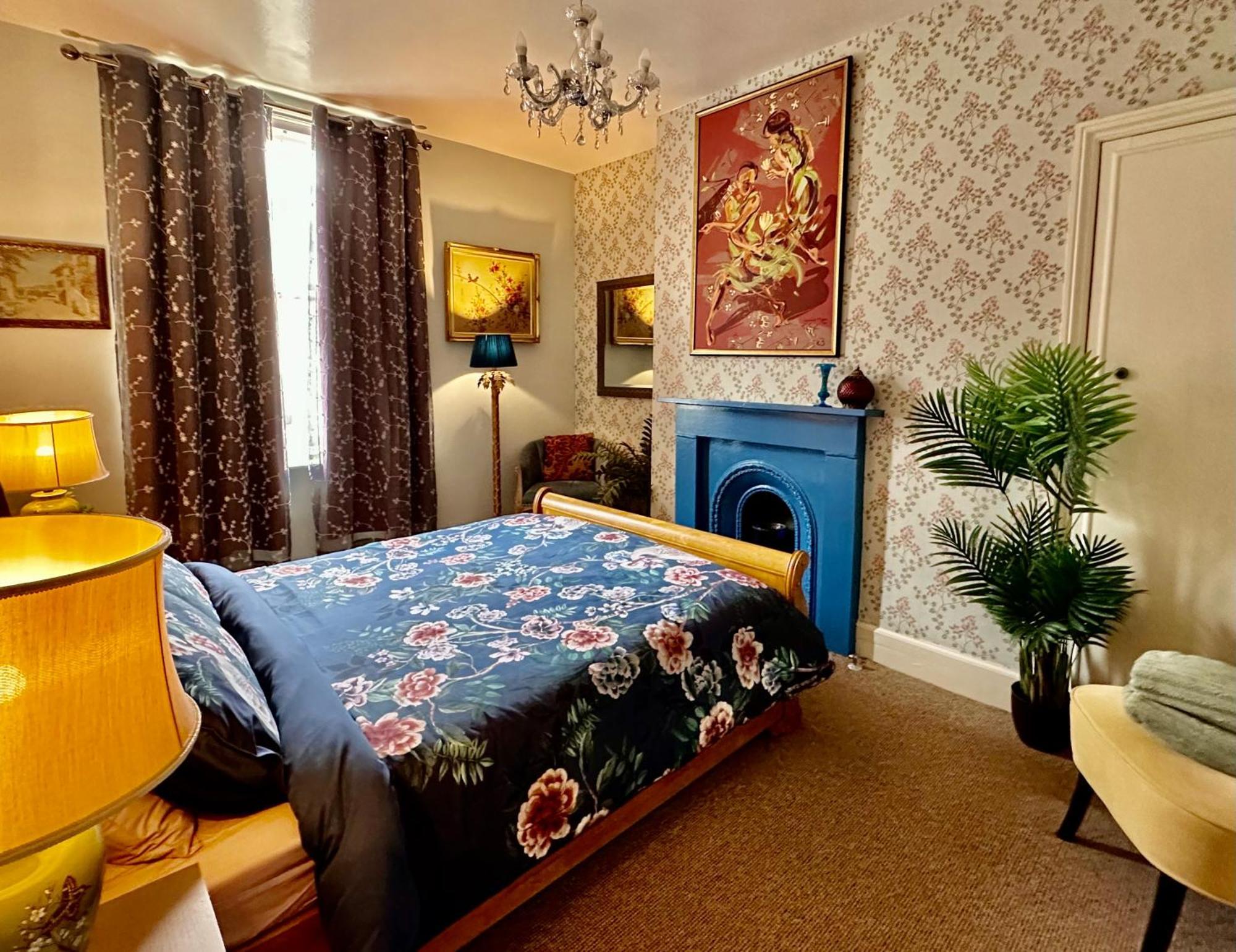 Charming Victorian House Homestay
