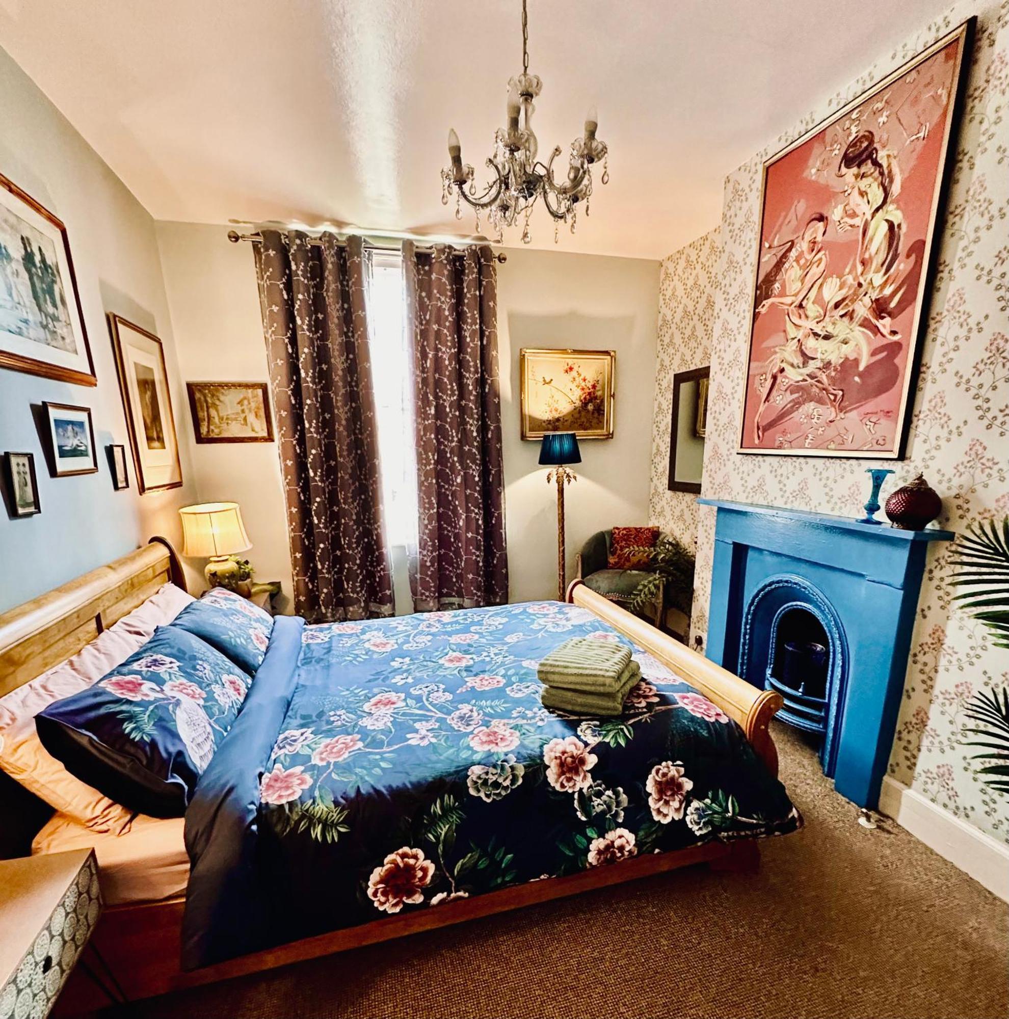 Charming Victorian House Homestay *